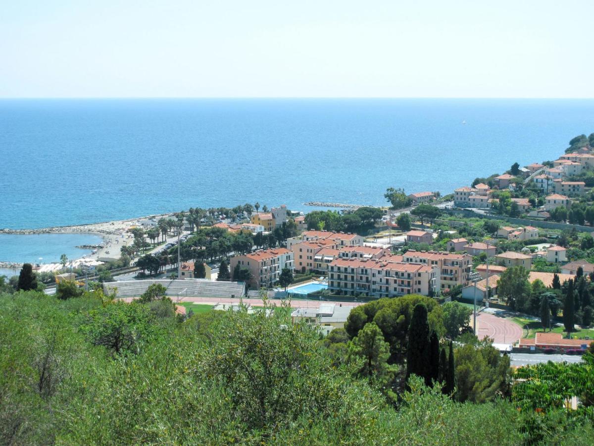 Apartment Cala Azzurra - Imp312 By Interhome Imperia Exterior photo